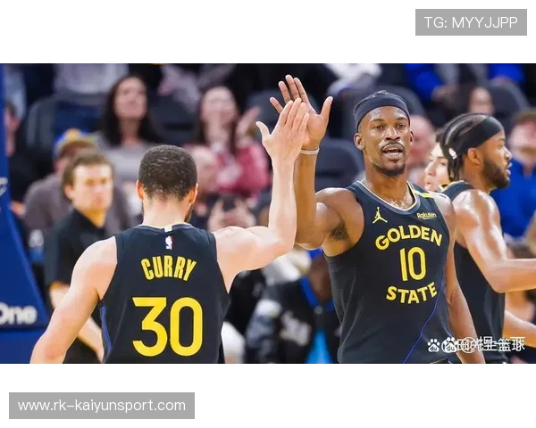 _勇士再现三分盛宴，全队状态火热_，勇士三分庆祝动作