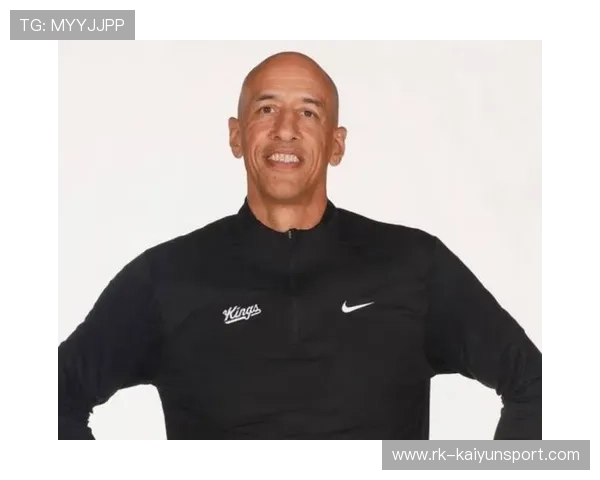 主教练全力调整阵容，期待球队连胜势头延续，主教练意思