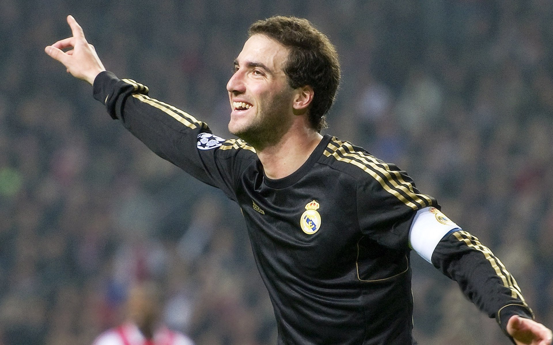 电竞产业：赞助商与赛事平台达成长期合作协议，电竞俱乐部赞助商